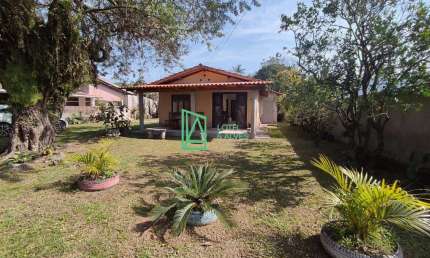Casa à venda, SANTA LIDIA, PENHA - SC com amplo espaço de terreno.