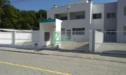 Apartamento com 02 dormitórios, moveis planejados na cozinhas quartos e banheiro