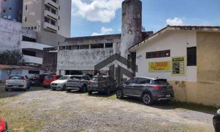 Casa de 889m² à venda, com Estacionamento, localizado na Ilha do Leite, Recife - Pernambuco.