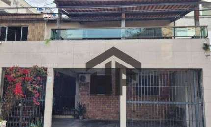 Casa de 5 quartos à venda, localizada na Encruzilhada - Recife/Pernambuco.