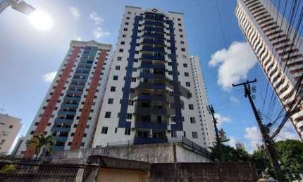 Apartamento de 87m², com 3 quartos, localizado em Casa Amarela, Recife - PE. À Venda