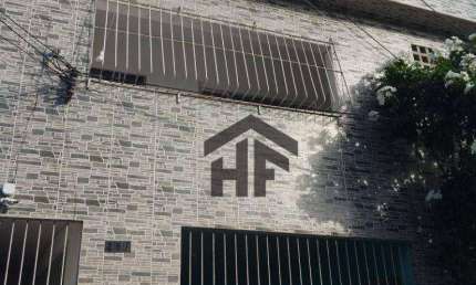 Casa Duplex de 122m² à venda, com 5 quartos (1 suíte), localizada no Prado,  Recife - Pernambuco.
