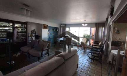 Apartamento de 212m² à venda, com 4 quartos (2 suítes), localizado no Espinheiro, Recife - Pernambuco.