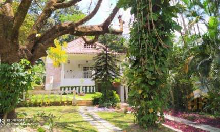 Casa de 250m² à venda, com 3 quartos (1 suíte), localizada no Sítio dos Pintos, Recife - Pernambuco.