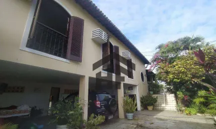 Casa de 414,28m² para alugar ou vender, com 4 quartos (3 suítes), localizada em Piedade, Jaboatão dos Guararapes - Pernambuco.