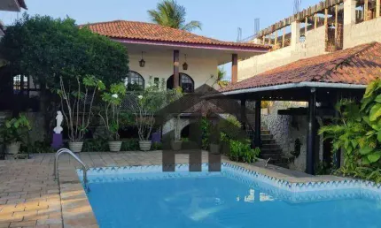 Casa de 694m², com 5 quartos (3 suítes), localizada em Piedade, Jaboatão dos Guararapes - Pernambuco.