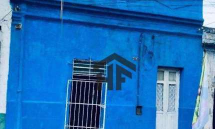 Casa de 126m² à venda, no terreno de 179m², localizada no Arruda, Recife - Pernambuco.