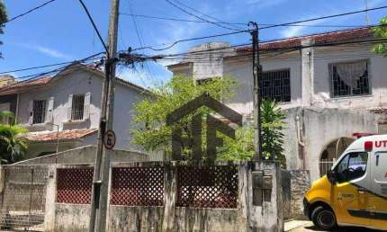 Casa Comercial de 603m² à venda, com 4 quartos (2 suítes), localizada na Boa Vista, Recife - Pernambuco.