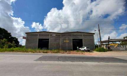 Dois Galpões Comerciais de 720m² com banheiro, localizado em Moreno, Pernambuco.
