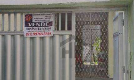 Casa de 286m² à venda, com 3 quartos, localizada na Torre, Recife - Pernambuco.