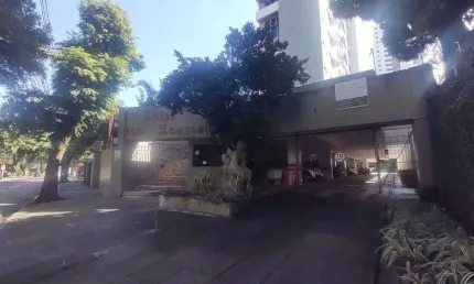 Apartamento de 160m³ à venda, com 4 quartos (1 suíte), localizado no Espinheiro, Recife - Pernambuco.