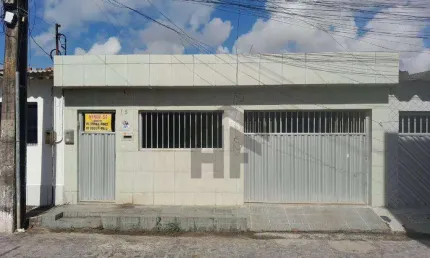 Casa de 147m² à venda, com 3 quartos (1 suíte), localizada no Ipsep, Recife - Pernambuco.