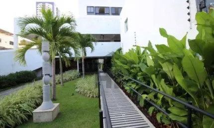 Apartamento de 54m² à venda, com 2 quartos (1 suíte), localizado na Madalena, Recife - Pernambuco.
