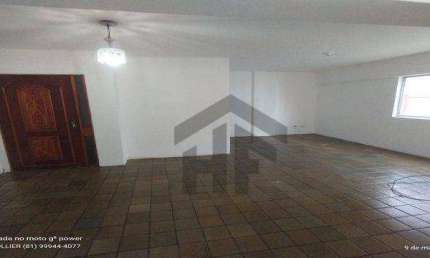 Apartamento de 167m² para alugar ou vender, com 3 quartos (1 suíte), localizado em Boa Viagem, Recife - Pernambuco.