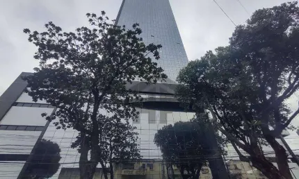 Sala Comercial de 40m² para alugar, com banheiro privativo, localizada em Santo Amaro, Recife - Pernambuco.
