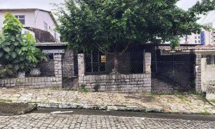 Casa residencial de 170m² para alugar, com 3 quartos, localizada no fundão, recife - pernambuco.