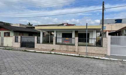 Casa com 3 quartos à venda na Rua Secretário José Schubert Junior, 1099, Centro, Navegantes por R$ 750.000