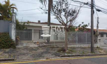 Casa para Venda em Curitiba, Jardim Botânico, 8 dormitórios, 2 suítes, 4 banheiros, 3 vagas