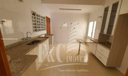 Casa para Venda em Araras, Centro, 3 dormitórios, 1 suíte, 1 banheiro, 3 vagas