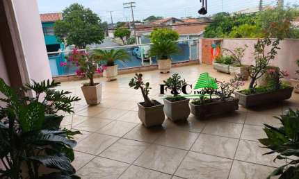 Casa / Sobrado para Venda em Limeira, Vila Queiroz, 3 dormitórios, 2 suítes, 3 banheiros, 2 vagas