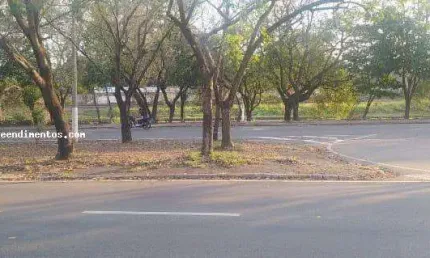 Terreno à venda no Jardim Cavinato, Limeira 