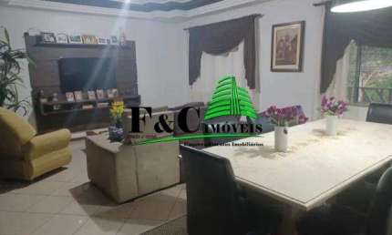 Casa para Venda em Limeira, Jardim Hortência, 4 dormitórios, 1 suíte, 2 banheiros, 2 vagas