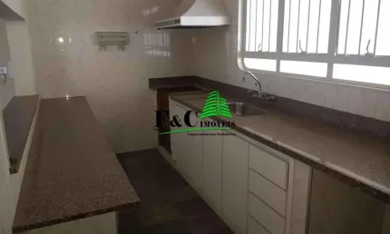 Casa para Venda em Americana, Vila Cordenonsi, 3 dormitórios, 1 suíte, 1 banheiro, 3 vagas