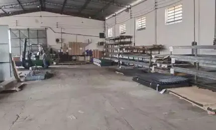 Barracão para venda em iracemápolis, ii distrito industrial, 2 banheiros