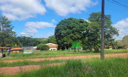 Casa / Sobrado para Venda em Águas de Santa Bárbara, Parque dos Lagos, 3 dormitórios, 1 suíte, 1 banheiro, 4 vagas