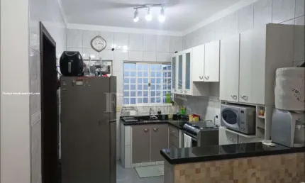 Casa para Venda em Limeira, Jardim Ipanema, 2 dormitórios, 1 banheiro, 3 vagas