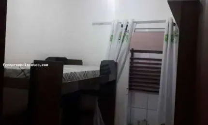 Casa para Venda em Limeira, Parque Hipolito, 4 dormitórios, 2 banheiros, 3 vagas