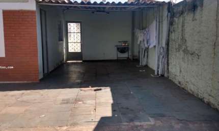Casa para Venda em Limeira, Vila Queiroz, 4 dormitórios, 2 banheiros, 3 vagas