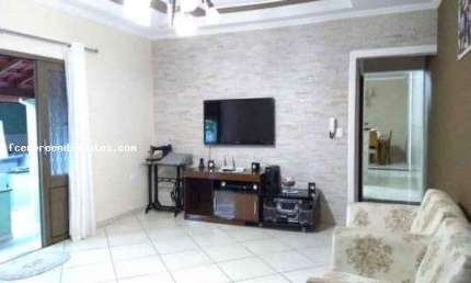 Casa para Venda em Limeira, Parque Hippolyto, 3 dormitórios, 1 banheiro, 2 vagas