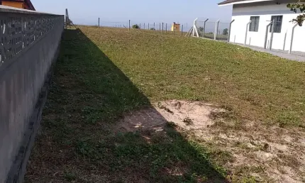 Terreno Quadra do Mar R$350.000,00 Praia do Ervino/SFS.