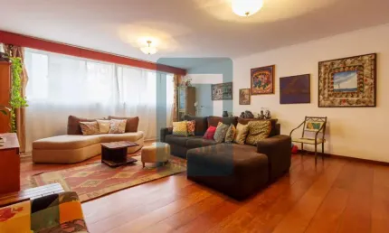 Amplo apartamento com 190m² 3 quartos e 2 vagas no Agua Verde