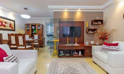 Sobrado em condomínio com 167m² 3 suítes e 3 vagas no Bigorrilho