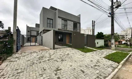 Sobrado novo geminado de 145m² com 3 quartos 1 suíte e 1 vaga no Lindóia
