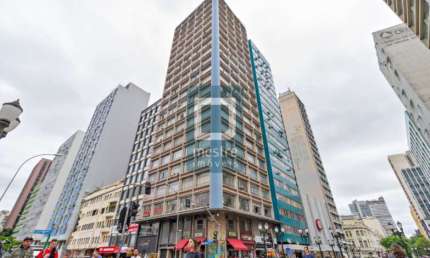 Sala Comercial com 120m² entre Marechal Floriano e Rua XV