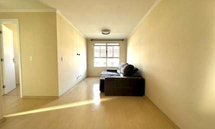 Apartamento semi-mobiliado com 2 quartos e 1 vaga no Santa Quitéria