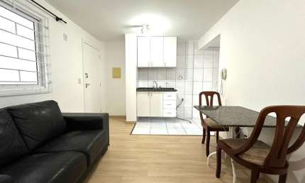 Apartamento semi-mobiliado de 40m² com 1 quarto no Agua Verde