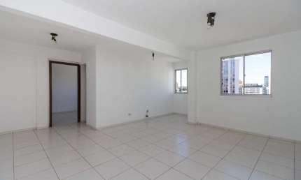 Casa comercial para alugar na Rua Treze de Maio, 336, Centro, Curitiba