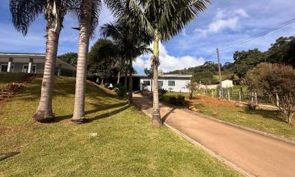 Chácara / sítio com 3 quartos à venda na Rodovia Antônio Gasparin, 333, Butiatumirim, Colombo