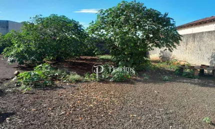 Terreno à venda na Rua Sérvula Assumção, 647, São Pedro, Londrina