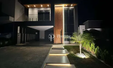 Casa com 3 dormitórios à venda, 180 m² por R$ 1.650.000,00 - Araçari - Londrina/PR