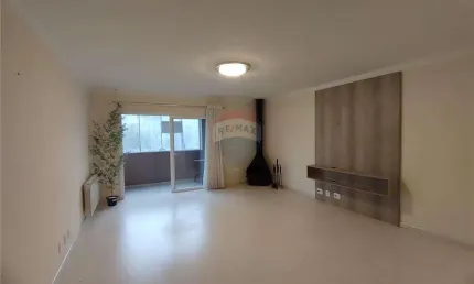 Apartamento à venda em canela sendo 2 dormitórios, 150 metros da Catedral de Pedra.