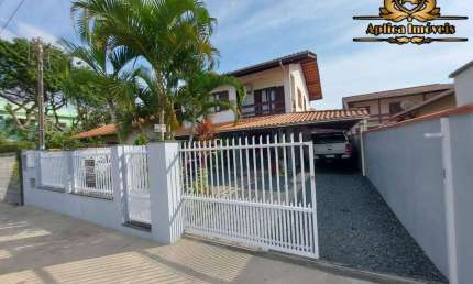 Casa com 5 quartos à venda no Centro, Penha 