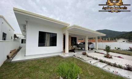 Casas em amplo terreno + Edícula - Gravatá de Penha