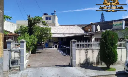Casa amplo terreno - Meia Praia - Navegantes próximo ao Aeroporto