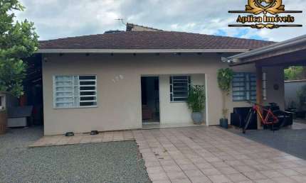 Casa com 04 Quartos na Meia Praia - Navegantes - Averbada - 180m do mar.