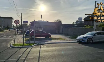 Terreno no bairro meia praia - esquina com a av prefeito josé juvenal mafra